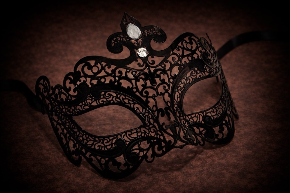 Charlotte Filigree Mask