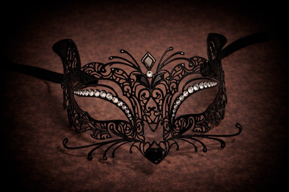 Gattina Strass Filigree Mask
