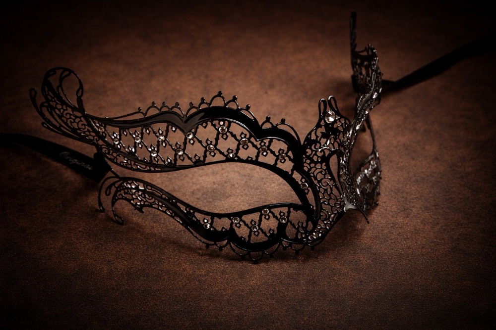 Mon Amour Strass Filigree Mask - Vampire Diaries
