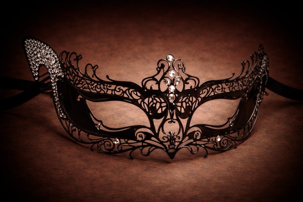 Gondola Filigree Mask