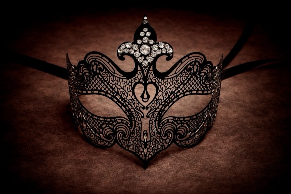 Inferno Filigree Mask - Swarovski Edition