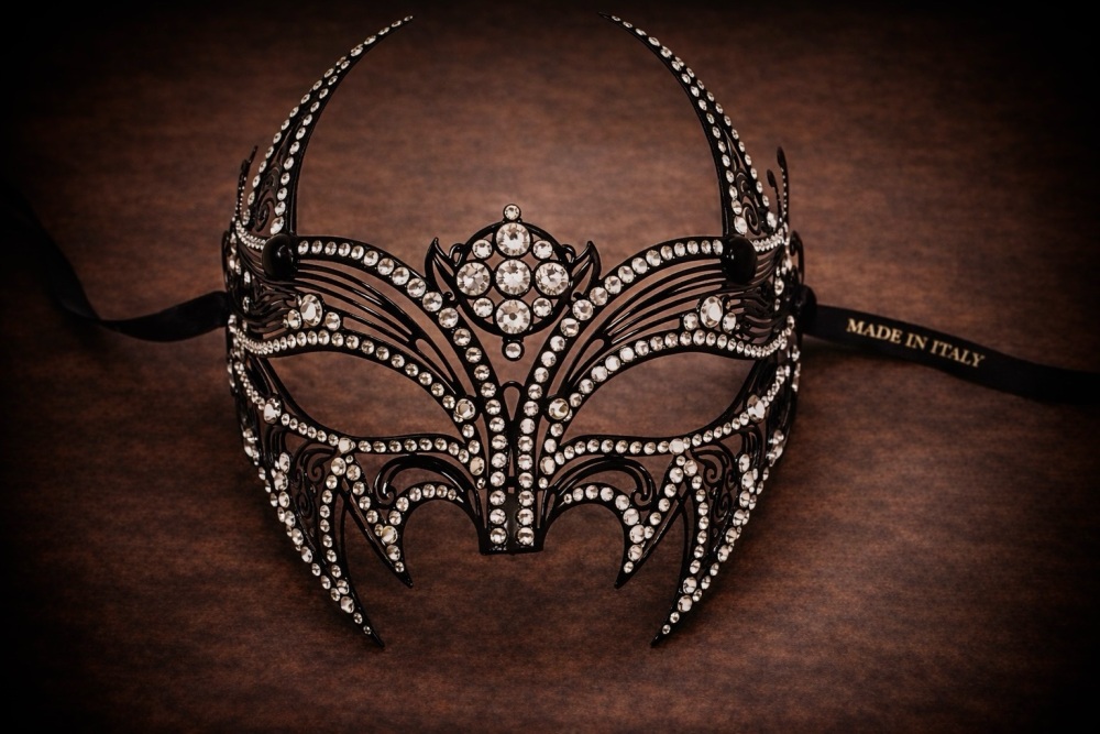 Vampire Lady Filigree Mask