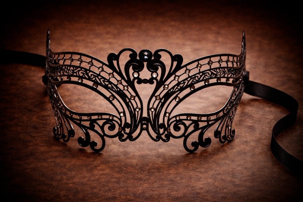 Leda Strass Filigree Mask