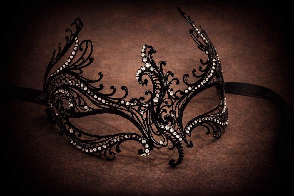 Rugiada Filigree Mask