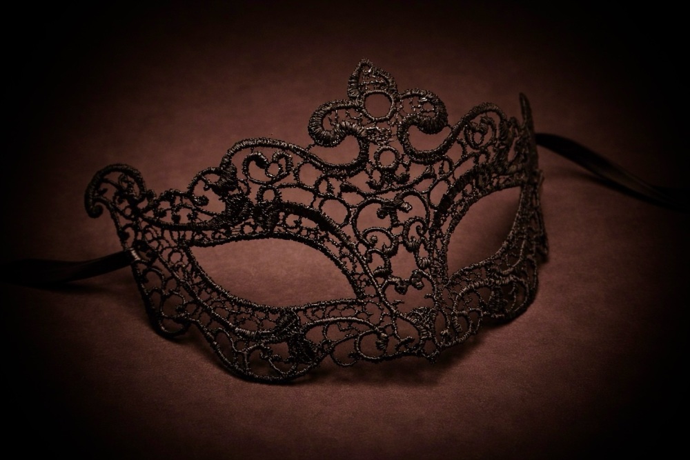 Fellini Gala Lace Luxury Masquerade Ball Mask