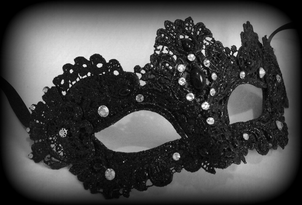 Murano Strass Venetian Masquerade Mask - Black