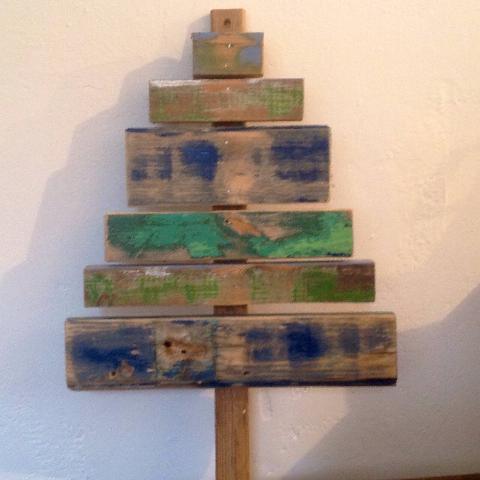 Xmas Bits Wooden Tree 1