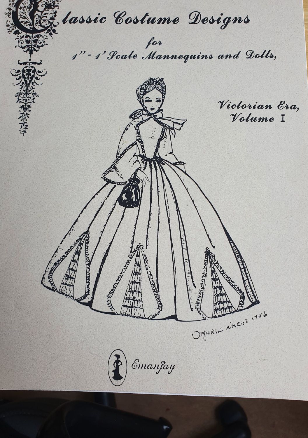 Classic Costume Designs Victorian Era Vol 1