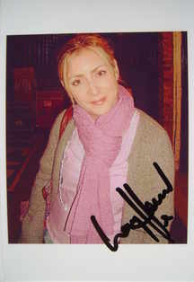 Laura Howard autograph