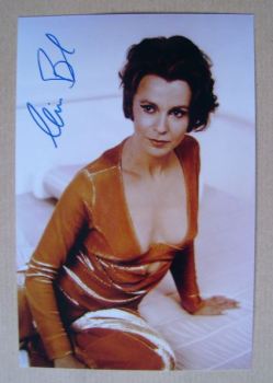 Claire Bloom autograph (hand-signed photograph)