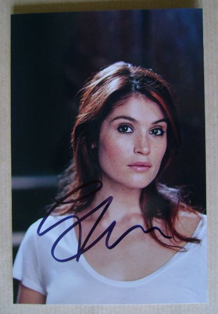 Gemma Arterton autograph (hand-signed photograph)