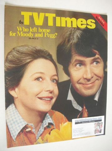 TV Times magazine - Derek Waring and Judy Cornwell cover (10-16 August 1974)
