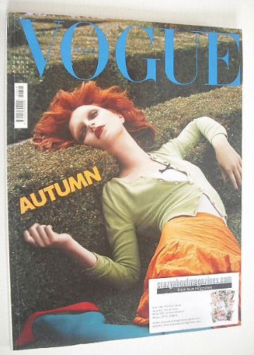 <!--2004-08-->Vogue Italia magazine - August 2004 - Jessica Stam cover