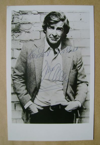 Dave Allen autograph