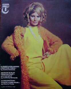 Weekend Telegraph magazine - Hand Knitting Makes A Come-Back cover (3 February 1967)