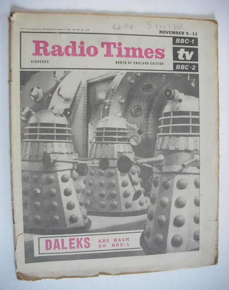 <!--1966-11-05-->Radio Times magazine - Daleks cover (5-11 November 1966)