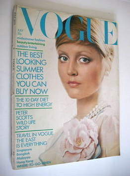 <!--1972-07-->British Vogue magazine - July 1972 - Ingrid Boulting cover