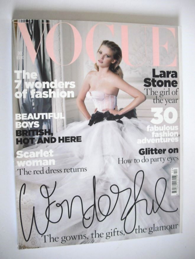 <!--2009-12-->British Vogue magazine - December 2009 - Lara Stone cover