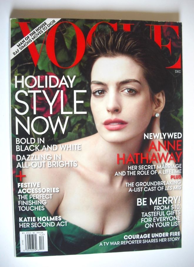 <!--2012-12-->US Vogue magazine - December 2012 - Anne Hathaway cover