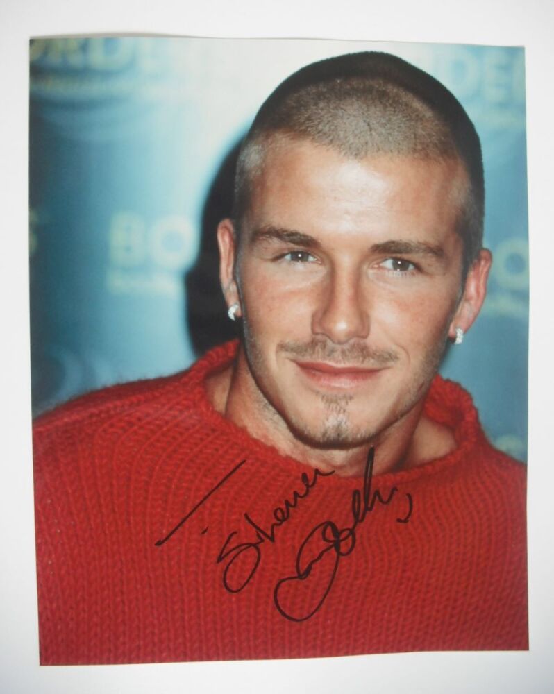 David Beckham autograph (hand-signed photograph)