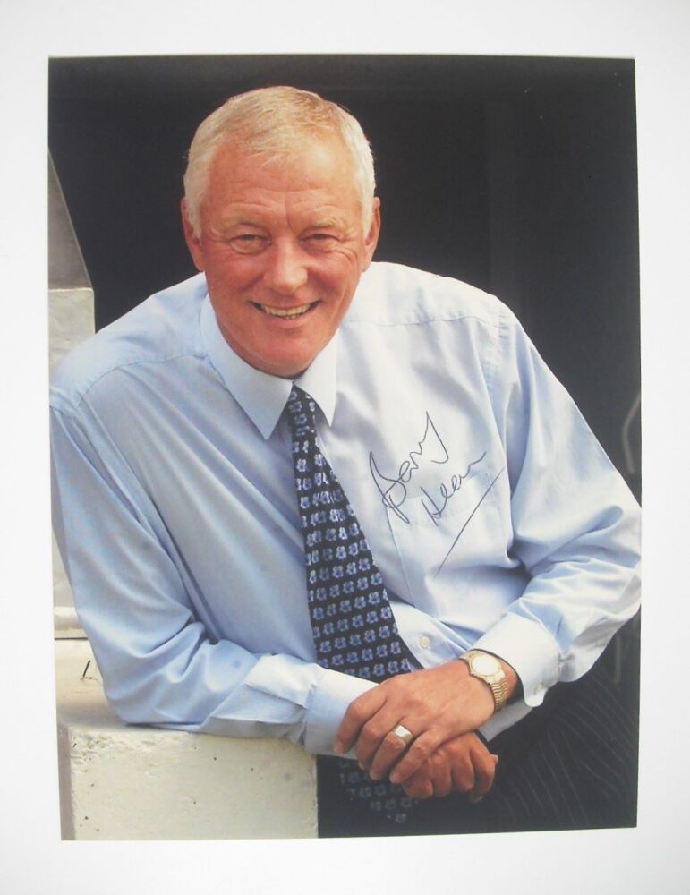 Barry Hearn autograph (hand-signed photograph)