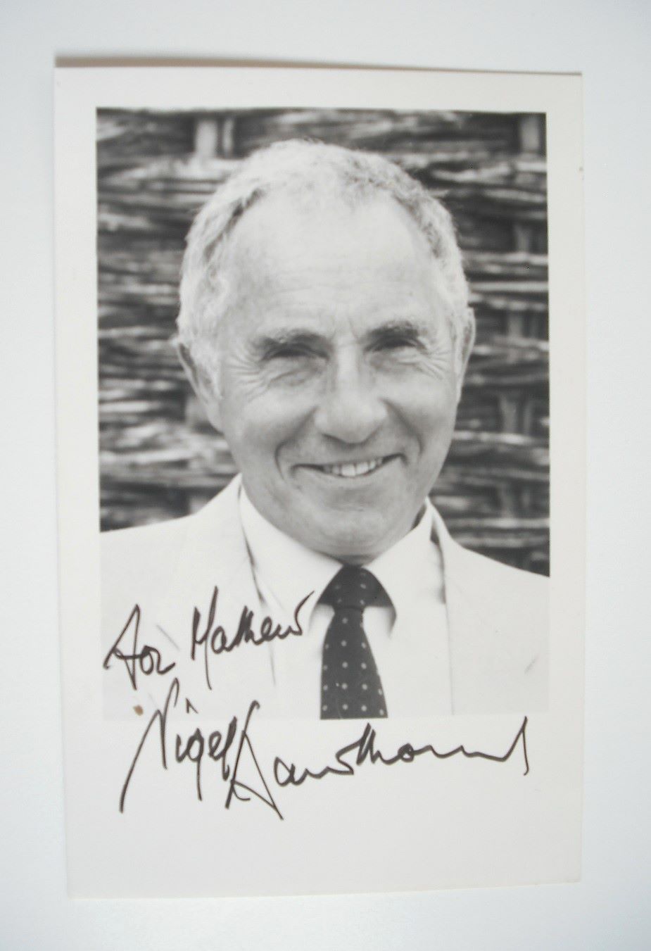 Nigel Hawthorne autograph (hand-signed photograph)