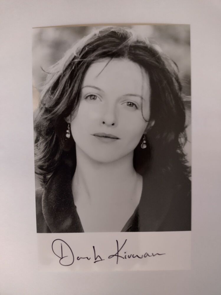 Dervla Kirwan autograph (hand-signed photograph)