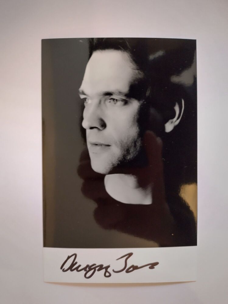 Dougray Scott autograph (hand-signed photograph)