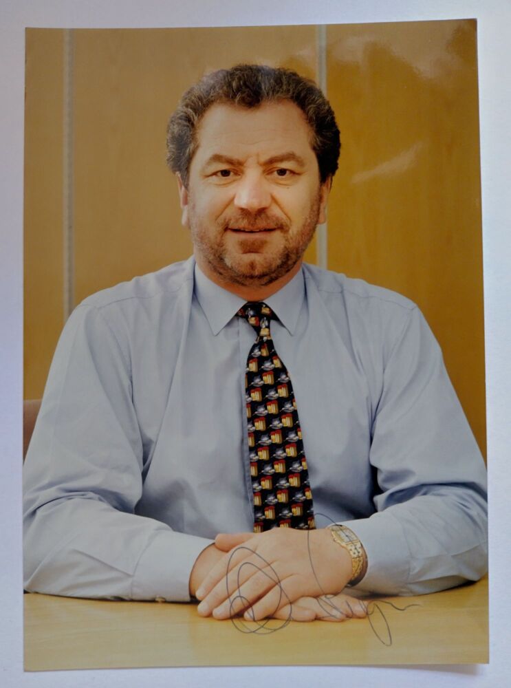 Alan Sugar autograph (hand-signed photograph)