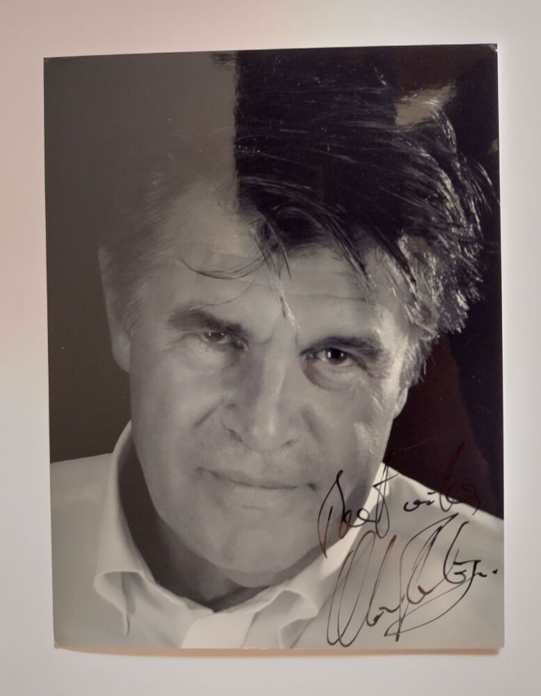 Oliver Tobias autograph (hand-signed photograph)