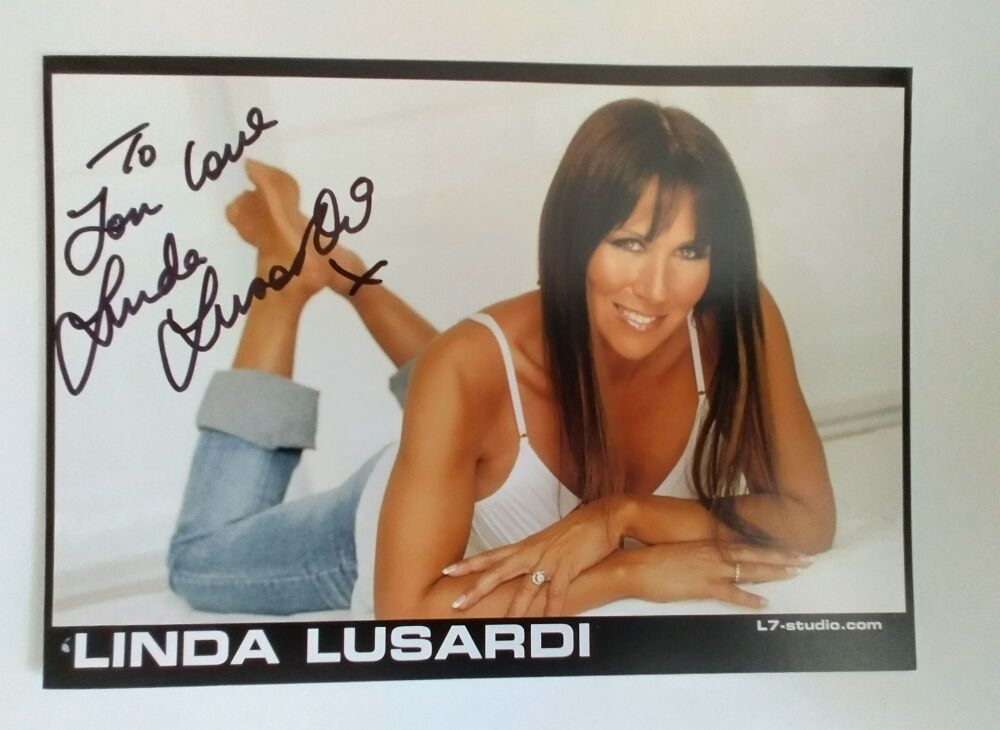 Linda Lusardi autograph (hand-signed photograph)