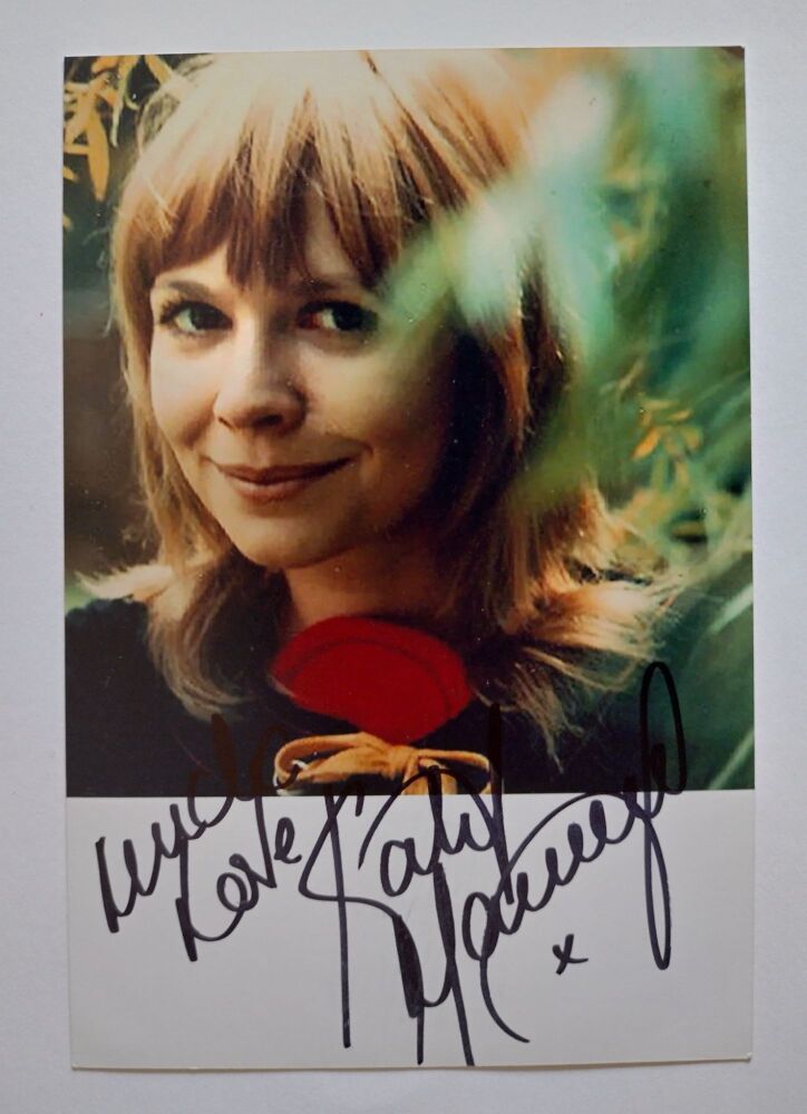 Katy Manning autograph (hand-signed photograph)