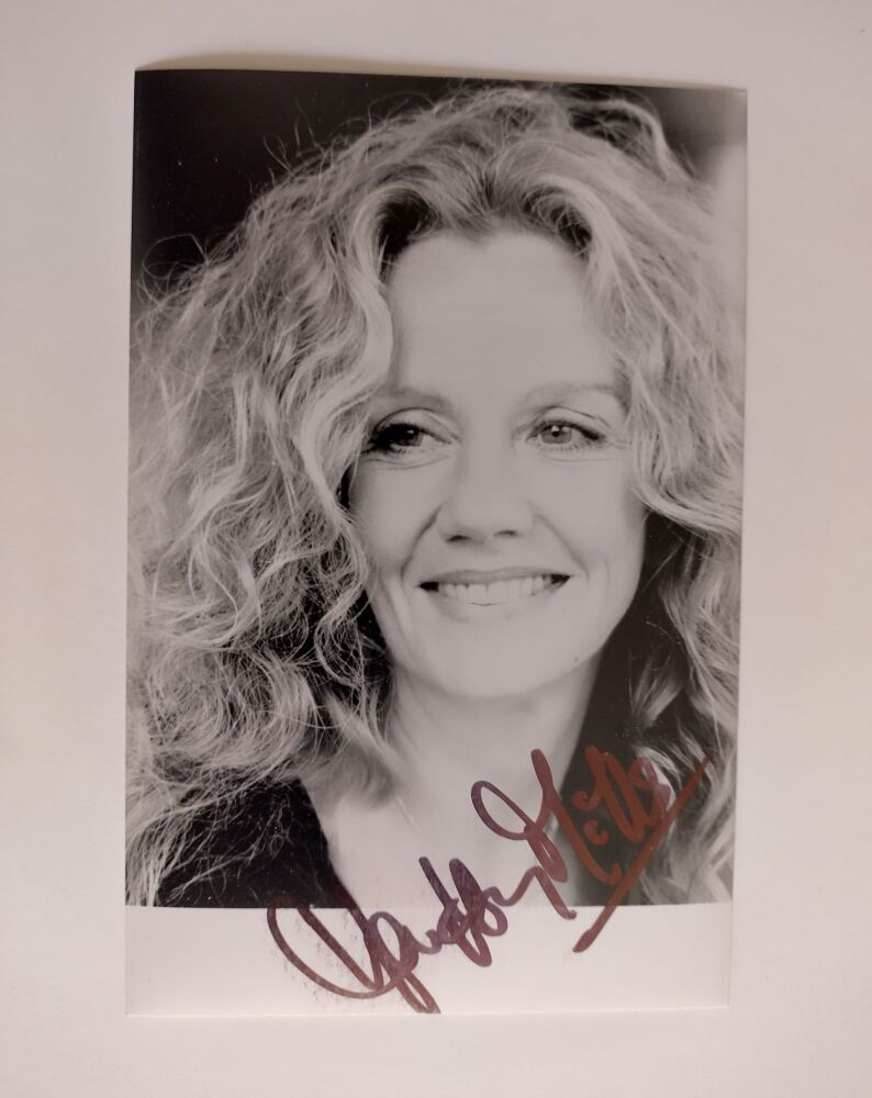 Hayley Millis autograph (hand-signed photograph)