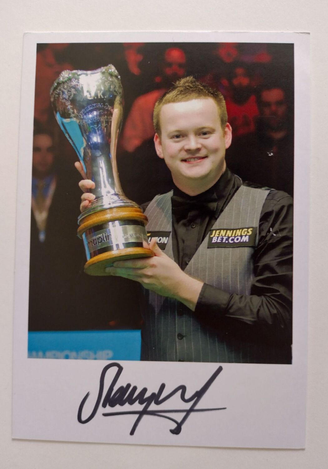 Shaun Murphy autograph (hand-signed photograph)
