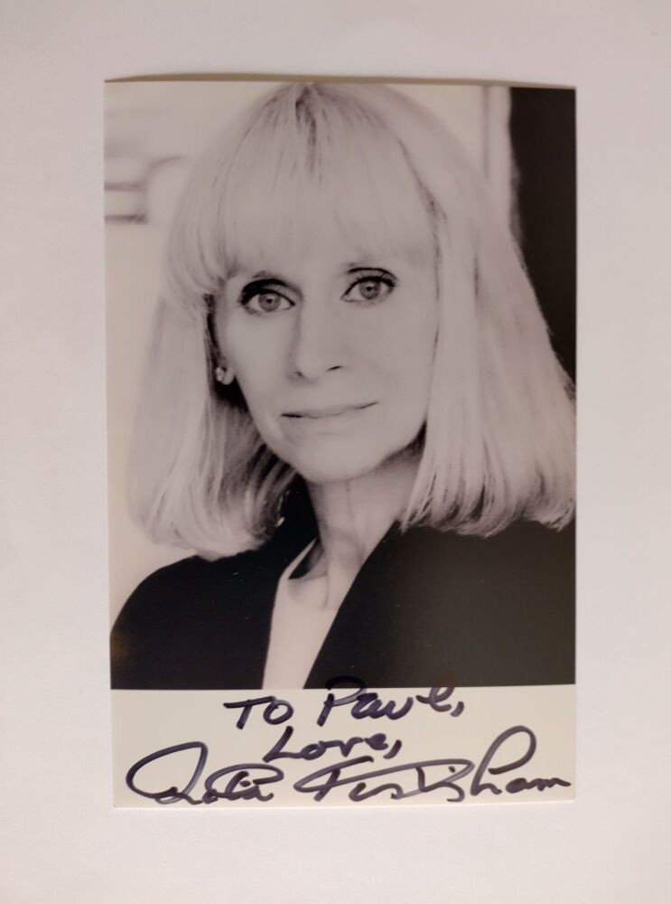Rita Tushingham autograph (hand-signed photograph)