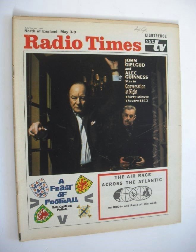 Radio Times magazine - John Gielgud and Alec Guinness cover (3-9 May 1969)