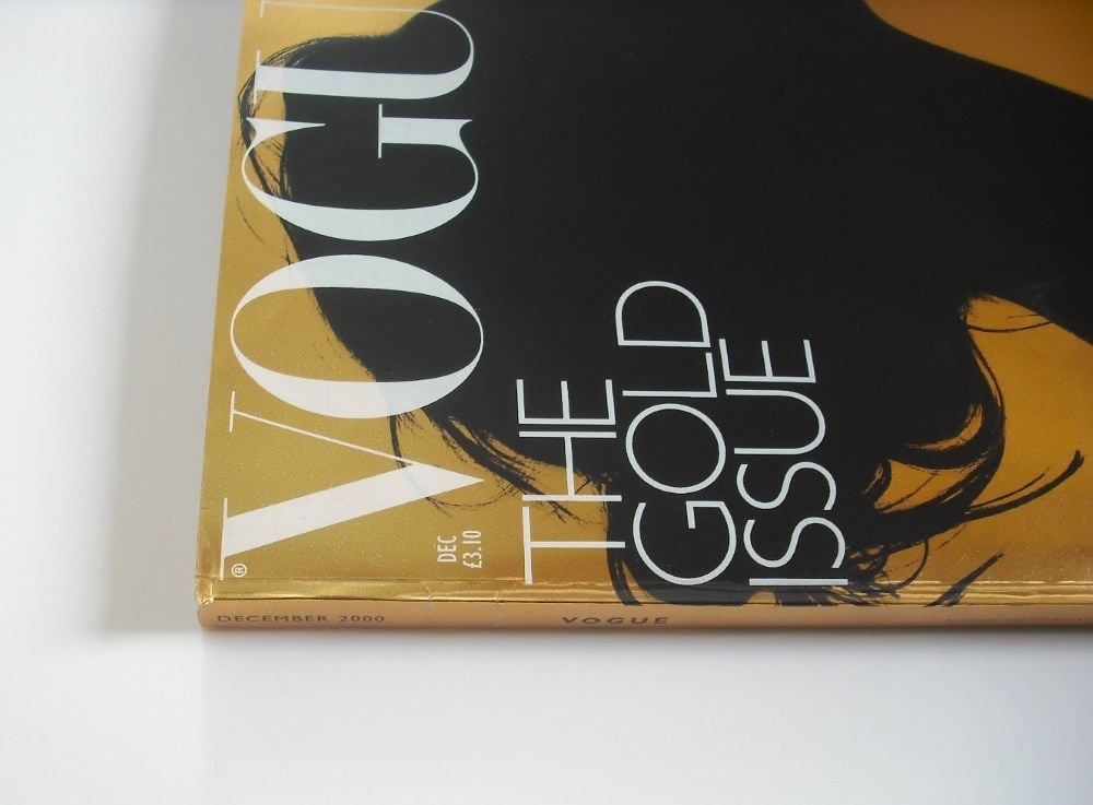 British Vogue magazine - December 2000 - The Gold Issue (Kate Moss cover)