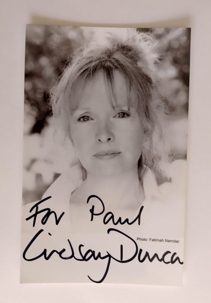 Lindsay Duncan autograph (hand-signed photograph)