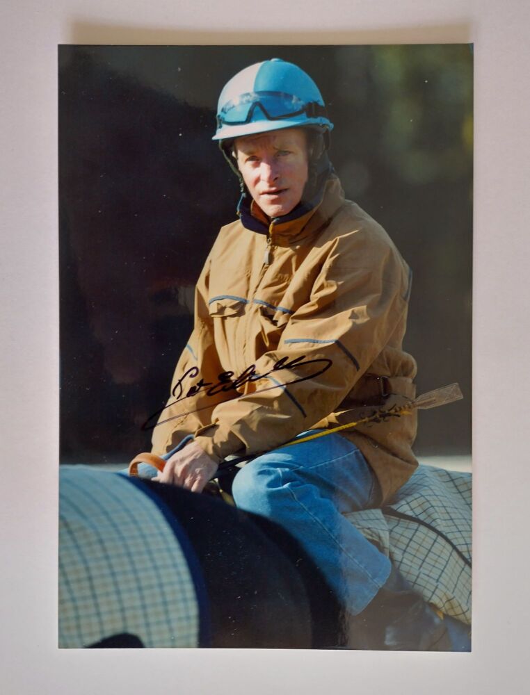 Pat Eddery autograph (hand-signed photograph)