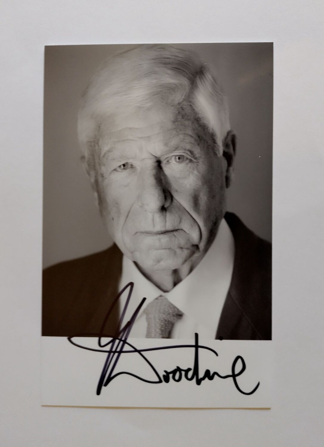 John Woodvine autograph (hand-signed photograph)