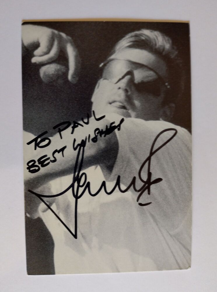 Shane Warne autograph (hand-signed photograph)