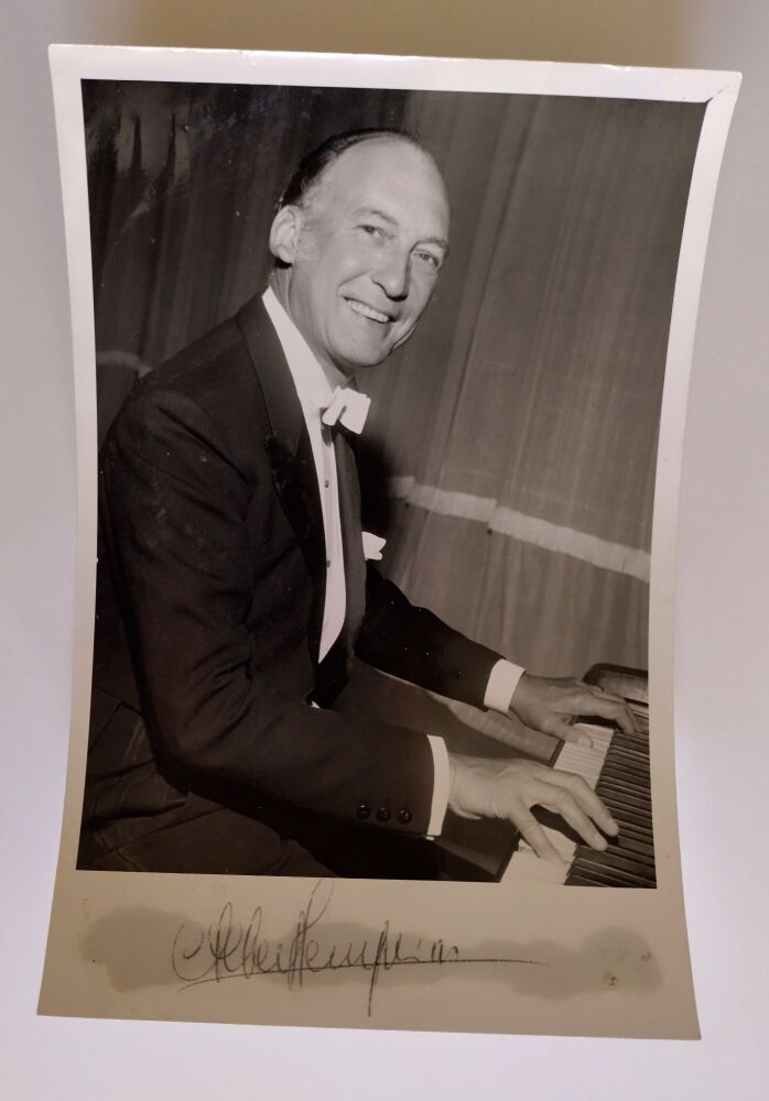 Alberto Semprini autograph (hand-signed photograph)