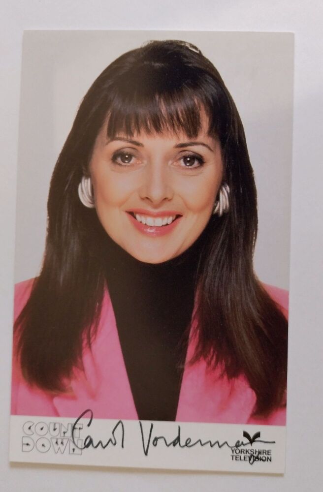 Carol Vorderman autograph (hand-signed photograph)
