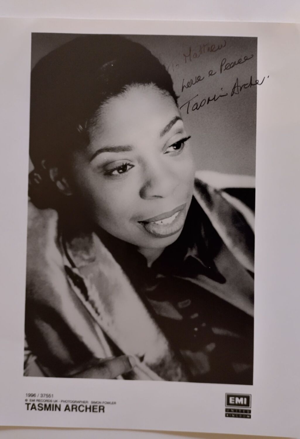Tasmin Archer autograph (hand-signed photograph)