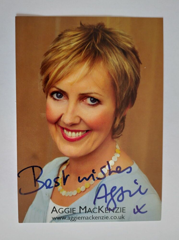Aggie MacKenzie autograph (hand-signed photograph)