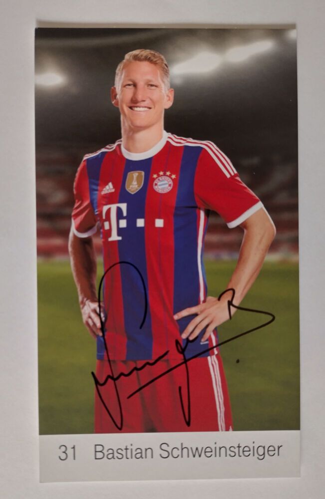 Bastian Schweinsteiger autograph (hand-signed photograph)