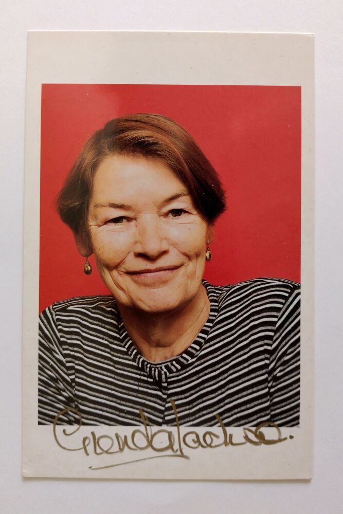 Glenda Jackson autograph (hand-signed photograph)