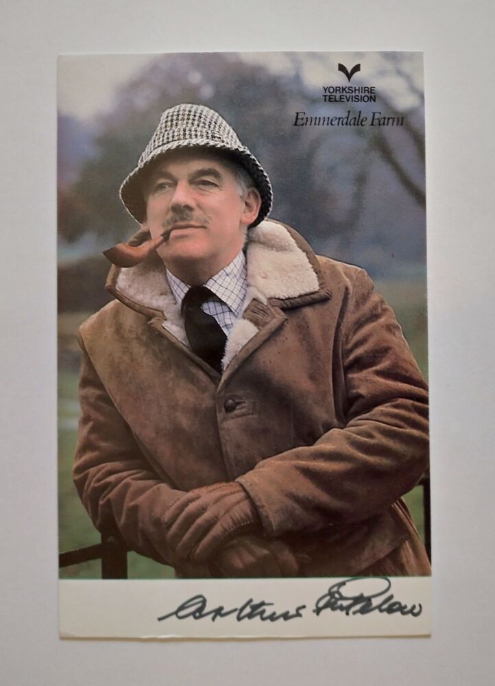 Arthur Pentelow autograph (hand-signed photograph)