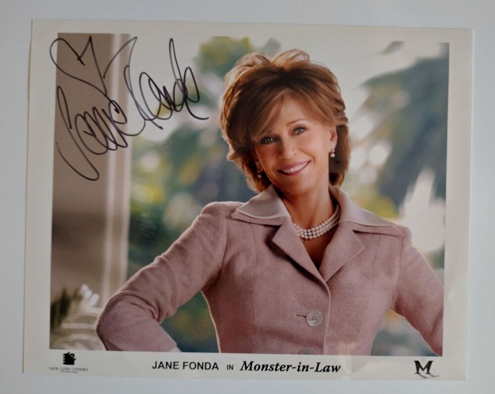 Jane Fonda autograph (hand-signed photograph)