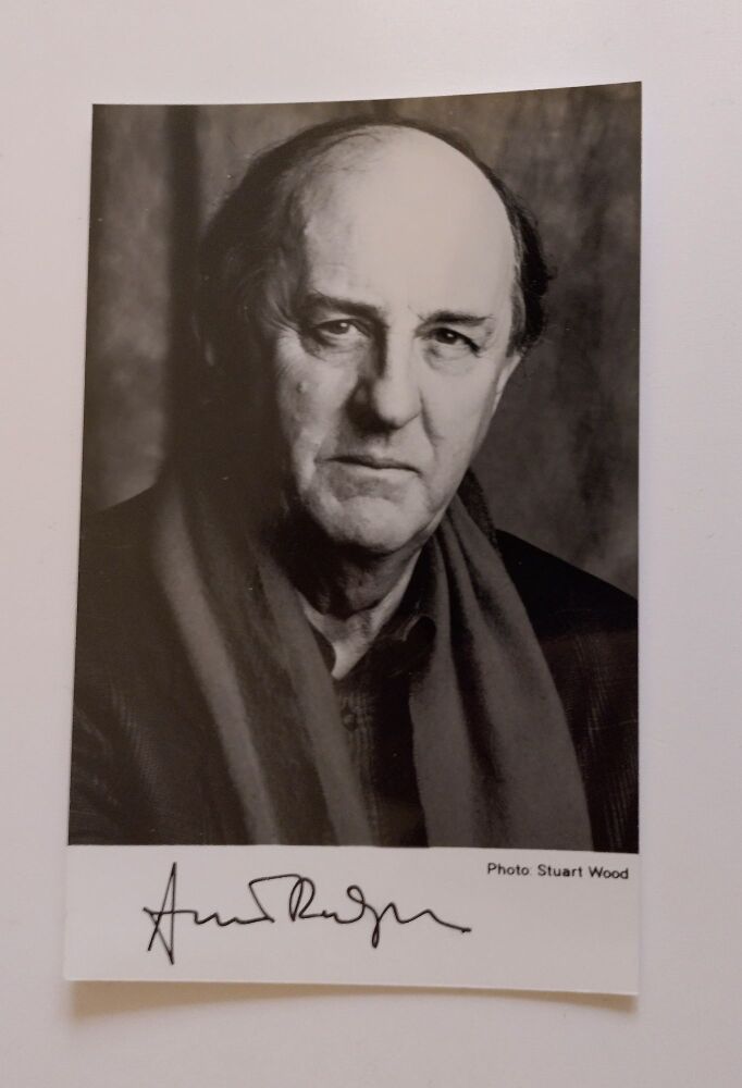 Anton Rodgers autograph (hand-signed photograph)